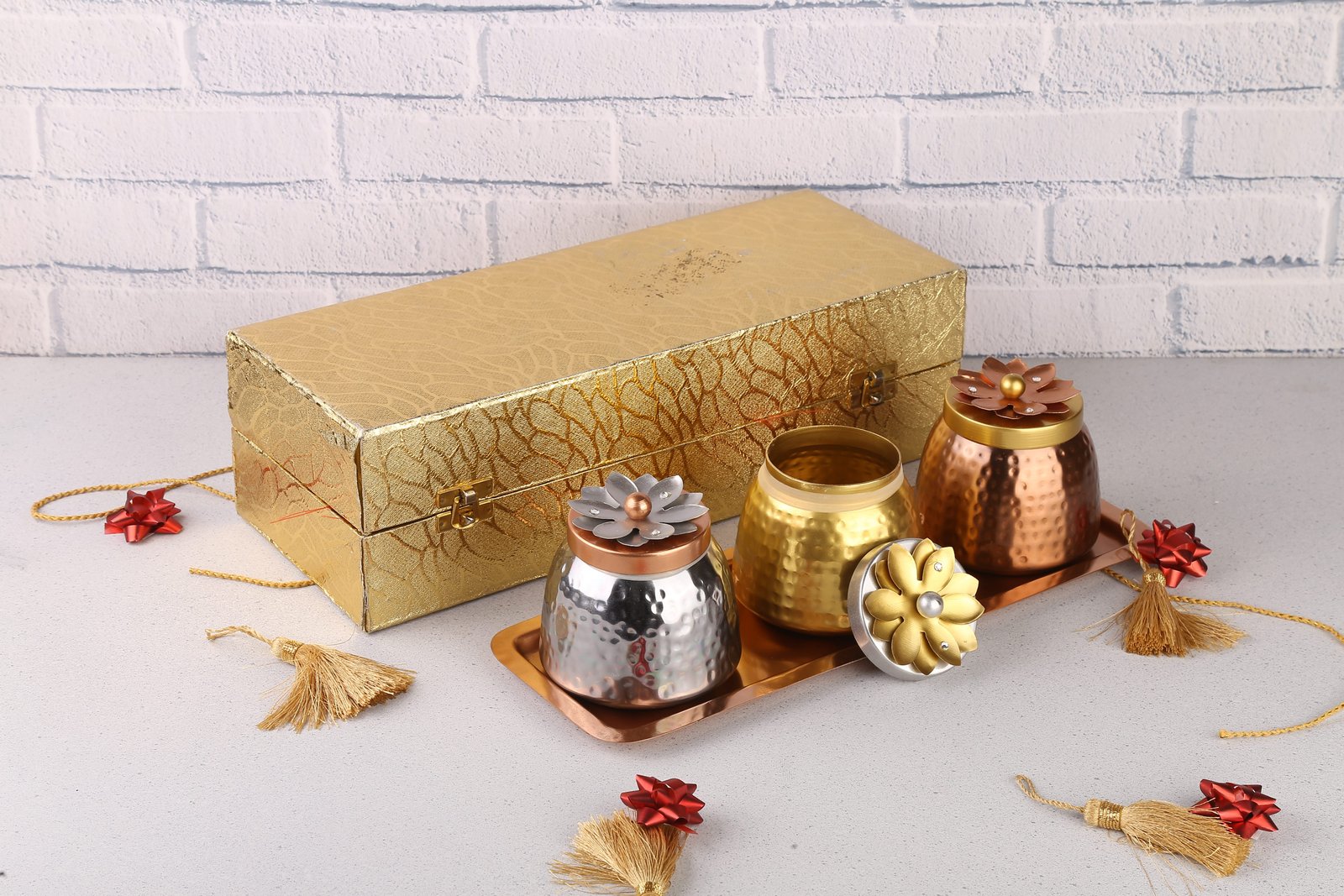 Crystal Concepts – Candy Jar Set Of 3 & Tray With Swarovski Crystals